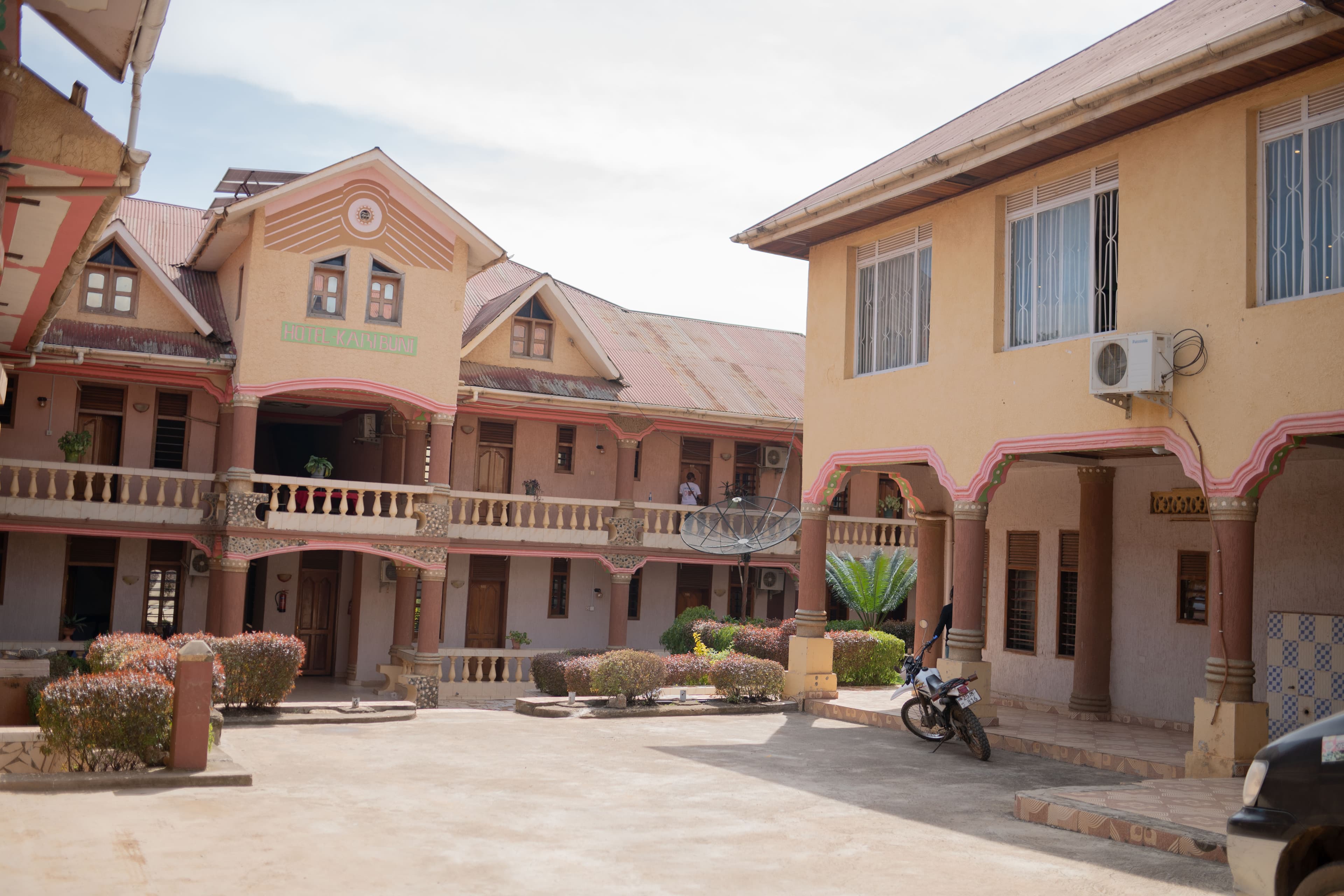 Détente et luxe à l'Hôtel Karibuni